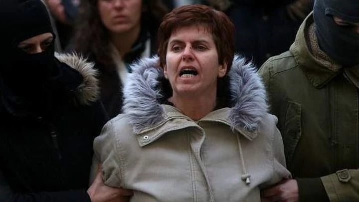 Ισόβια και 25 χρόνια κάθειρξη επέβαλε το τριμελές εφετείο κακουργημάτων στην Πόλα Ρούπα για την βομβιστική επίθεση στην ΤτΕ το 2014